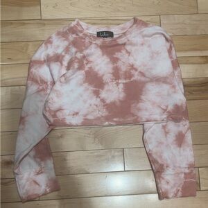 LULU’S CROPPED TIE DYE SWEATSHIRT
